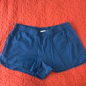 Blue Vineyard Vine shorts